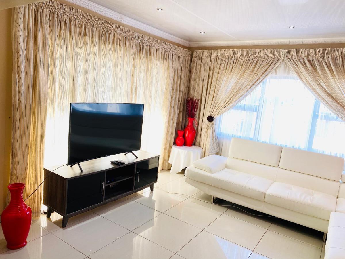 River Valley Guest House Butterworth Esterno foto